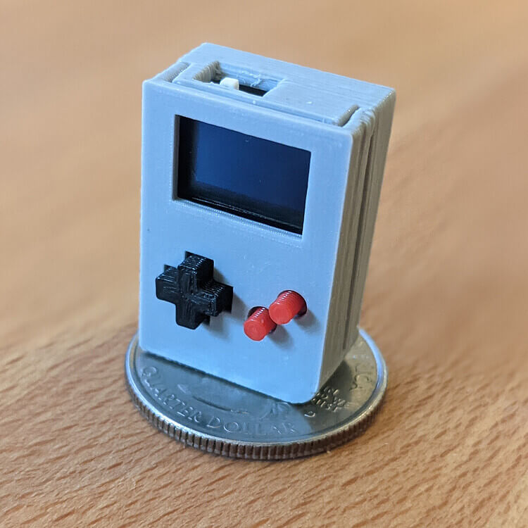 Mini „Game Boy“ nicht größer als ein kleiner Finger