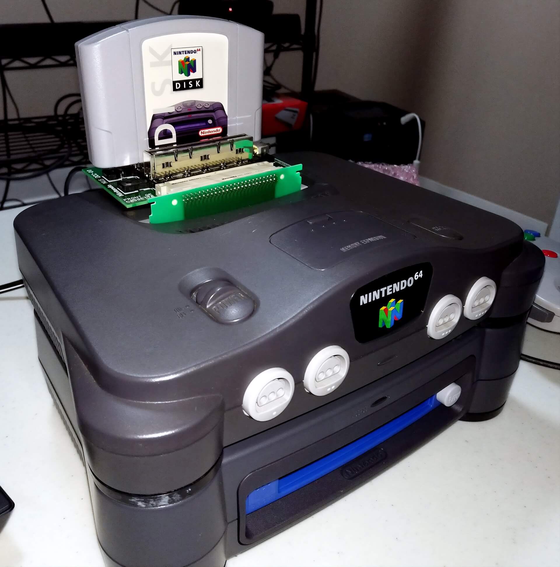 Sammler zeigt seltenes Dev Kit für die N64