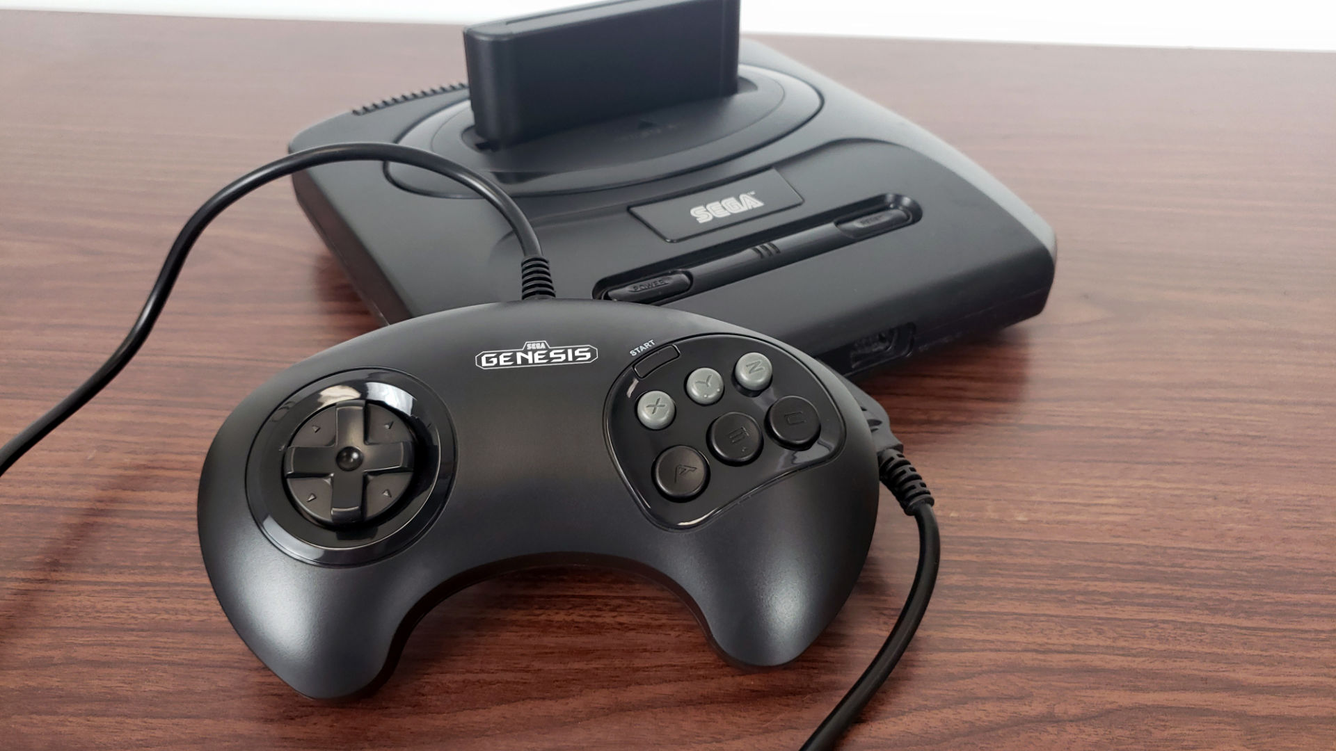 Sega Mega Drive: Neuauflage des Controllers für stilechtes Gameplay