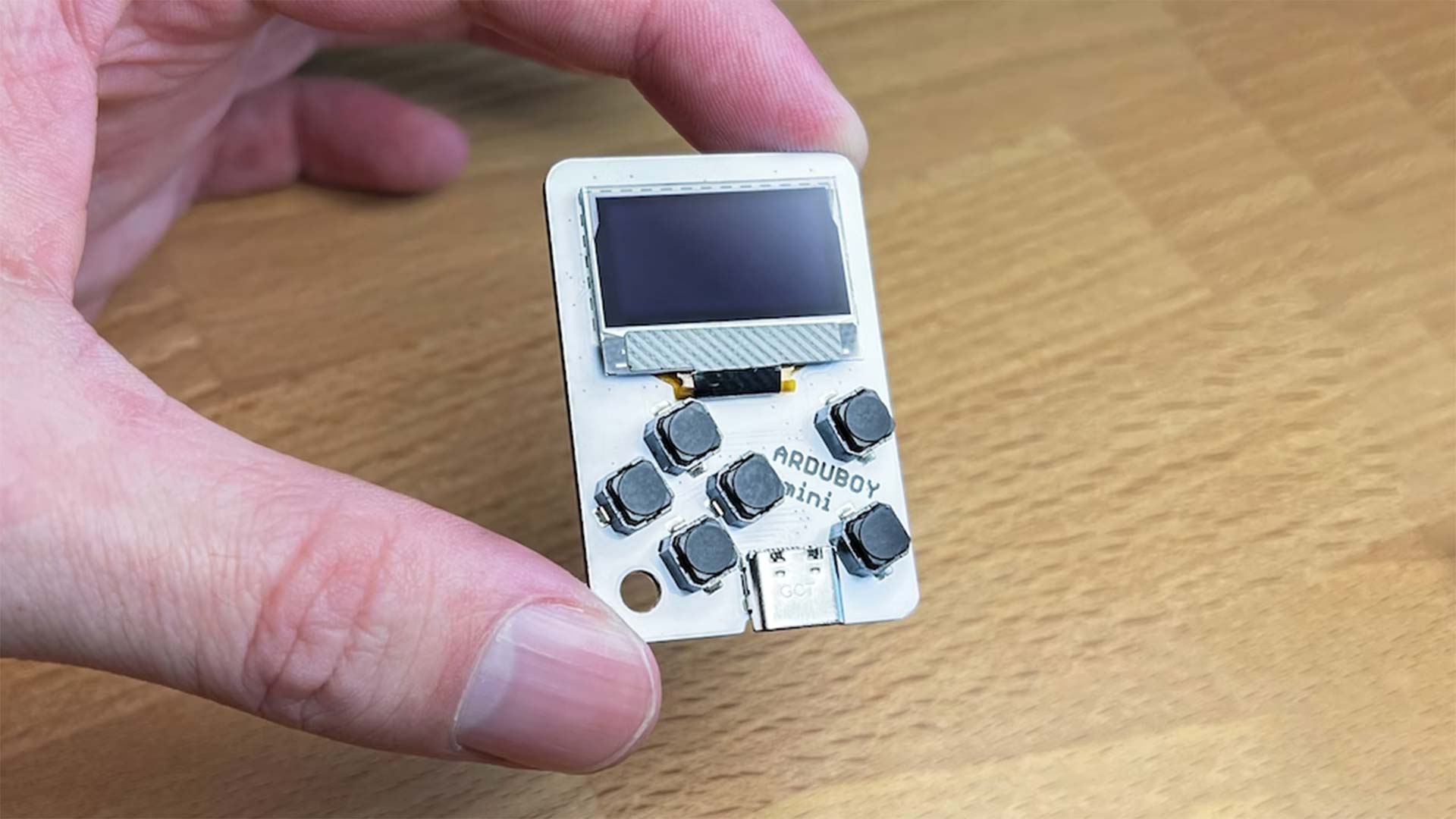 Arduboy Mini: Winziger „GameBoy“ für Gamer und Entwickler