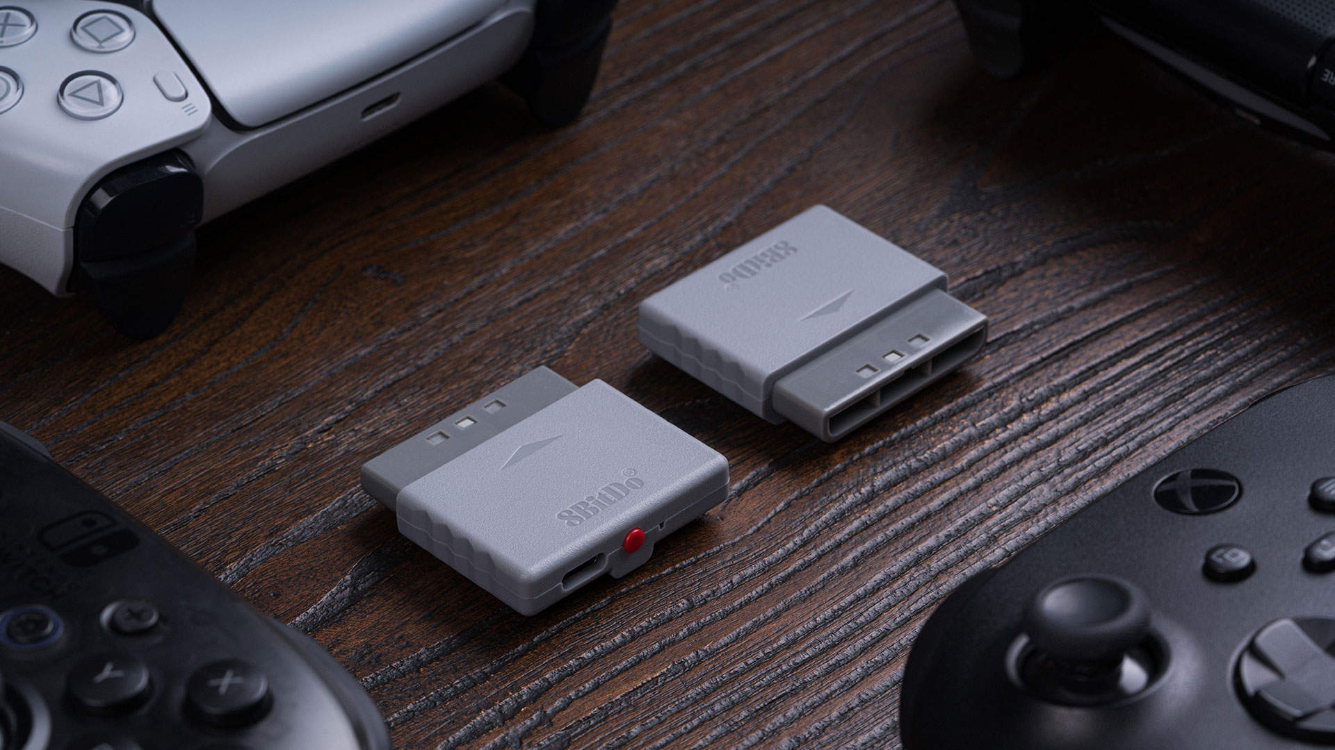 8BitDo launcht Controller-Dongle für PS1 und PS2